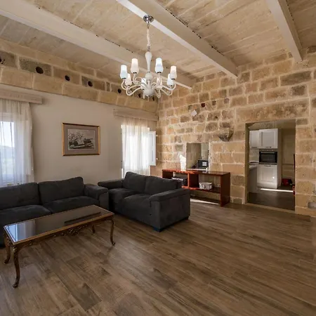 4 Bedroom With Private Pool In Island Of Gozo * Għarb